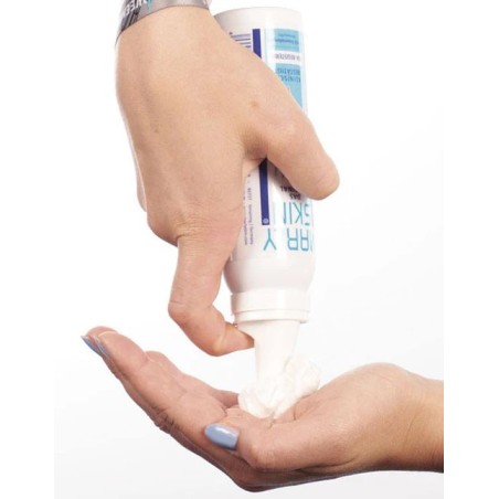 De Marly Skin foam beschermt, versterkt en regenereert je huidbarrière - als een tweede huid!