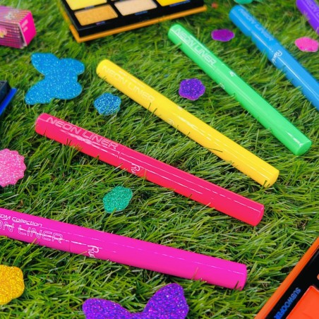 Levendige, waterproof en veegbestendige liquid liner met een ultrafijne punt voor het creëren opvallende festival looks 🌈